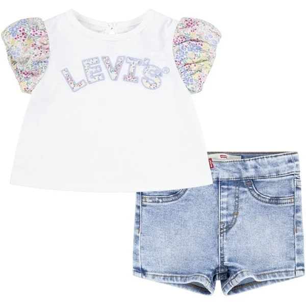 Black shorts versatile staple -Levi's Floral Slv T-Shirt And Shorts Sugar Swizzle