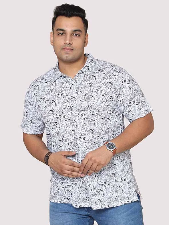 T-shirts with leaf designs -Men Plus Size Black Paisley Digital Printed Polo Collar T-shirt