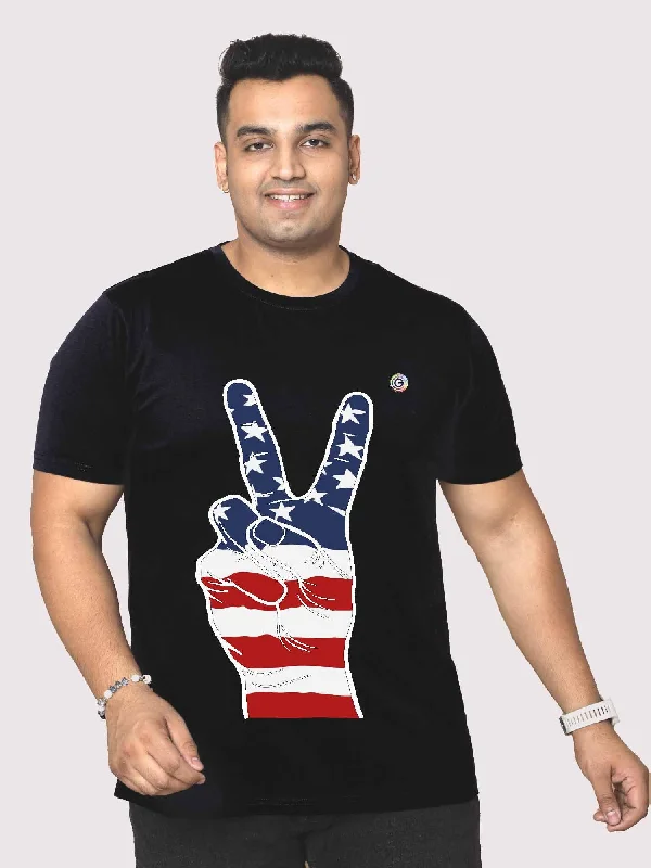 T-shirts for artists creative -Men Plus Size Black Peace Sign Hand American Flag Round Neck T-Shirt