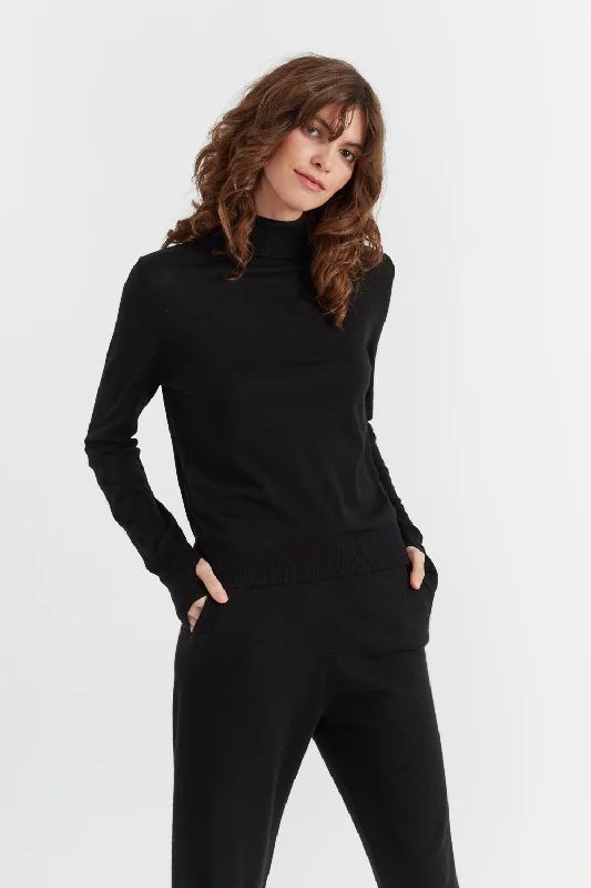 Pullover sweater for cozy nights -Black Pure  Merino Rollneck Sweater