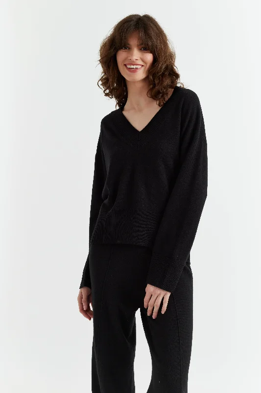 Pullover sweater for outdoor trips -Black Wool-Cashmere V-Neck Sweater