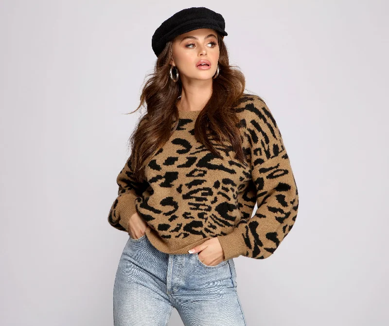 Pullover sweater for spring events -Leopard Print Crew Neck Sweater