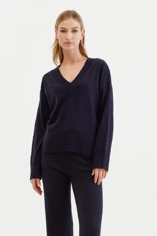 Pullover sweater with wide hem -Navy Wool-Cashmere V-Neck Sweater